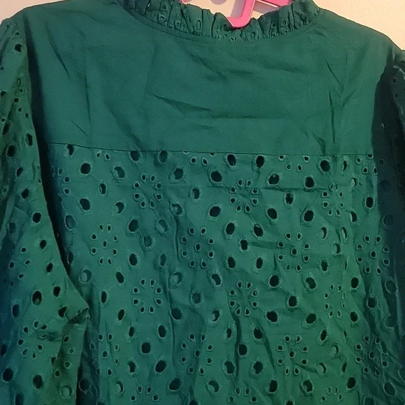 Dark Green Eyelet Blouse - Picture 5 of 6